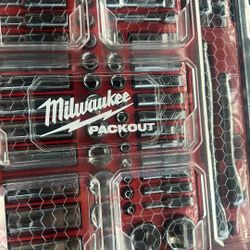 Brand New Packout 3/8 1/4 Ratchet Set