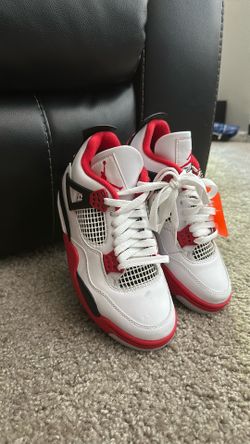 Jordan 4s