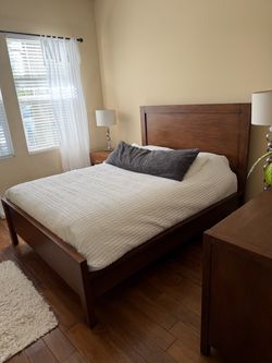 Queen size bedroom furniture