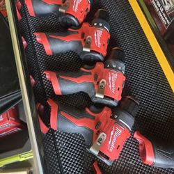 Milwaukee M12 Drill Driver
