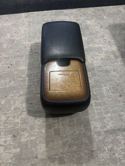 2011-2017 INFINITI QX56 QX80 2ND ROW REAR FLOOR CENTER CONSOLE ARMREST OEM Black