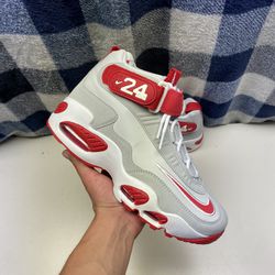 Nike Air Griffey Max 1 Cincinnati Reds - Size 7m for Sale in Monona, WI -  OfferUp