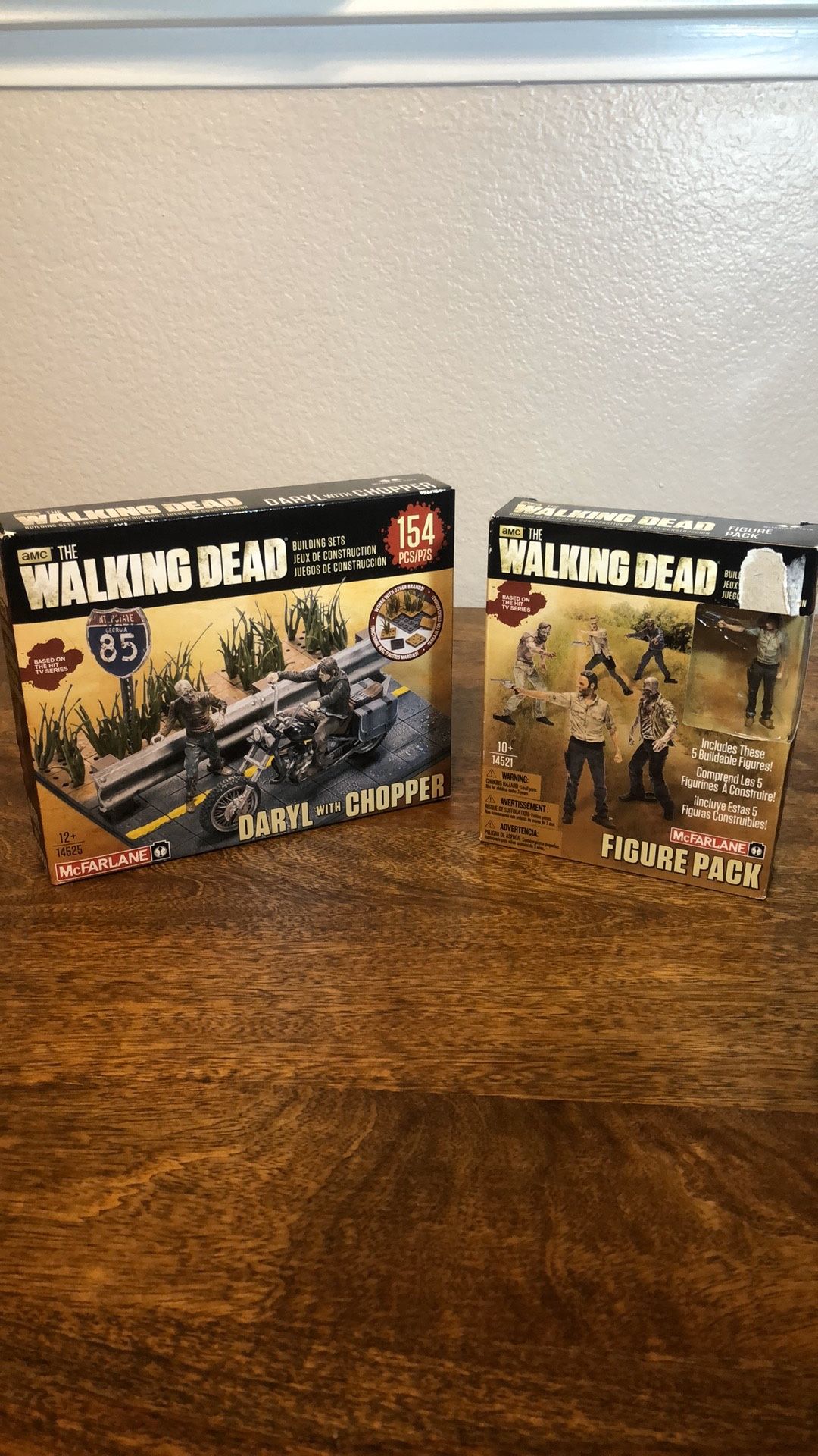 New McFarlane Toys The Walking Dead Building Set Daryl with Chopper 14525 FP20 THE WALKING DEAD BUILDING SETS FIGURE PACK (McFarlane, 2014) NEW 14