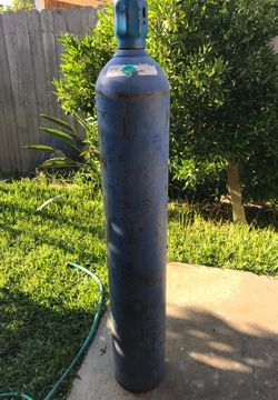 Helium tank