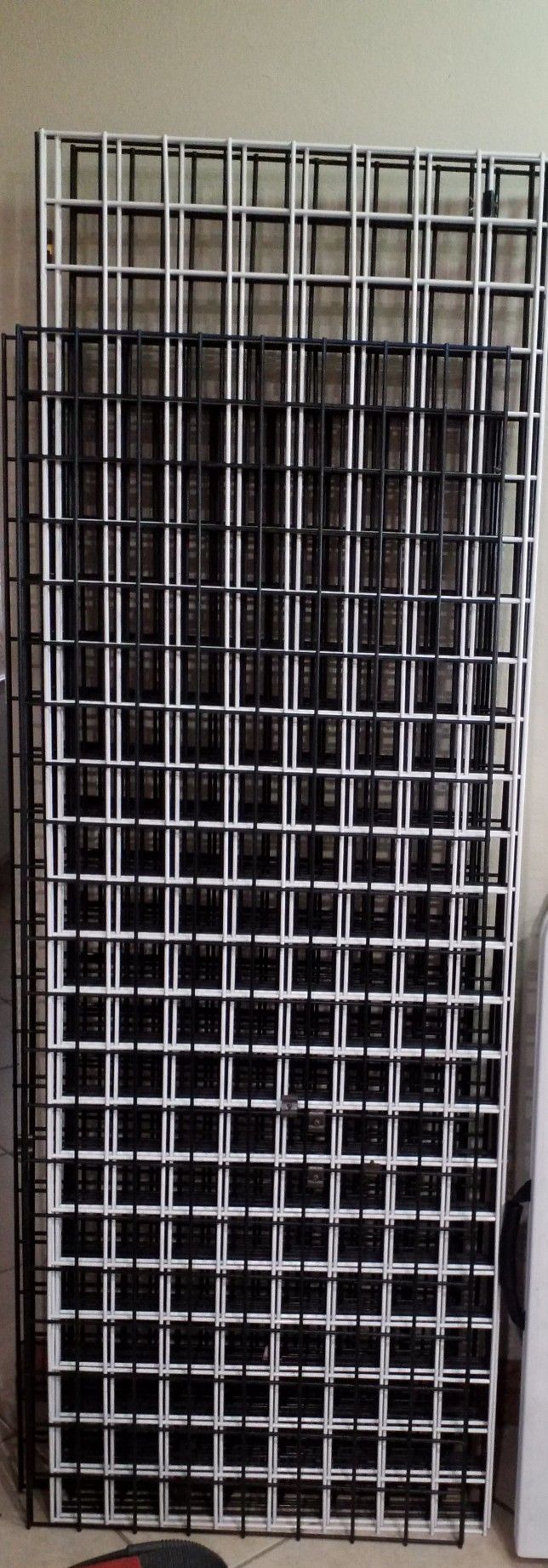 GRID PANEL WALL DISPLAY  72"x24" MOUNT W/BRACKETS 