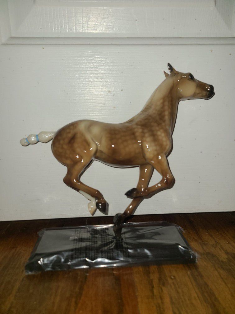 Brand new with box Collector's Club Gambler's Choice SANTINO Polo Pony.   dapple Palomino.