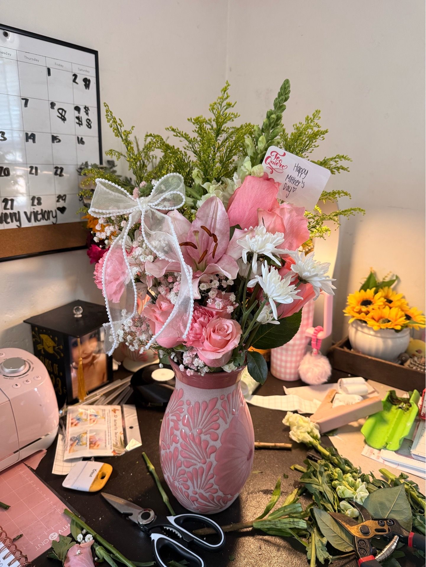 Mother’s Day vase sale