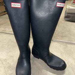 NEVER WORN! Perfect For Fall! Hunter Boots - Navy Blue Women’s Size 9