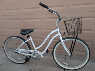 26"x2.35. PHAT CYCLES WOMENS BEACH CRUISER BIKE. EXCELLLENT CONDITION 👌🏼