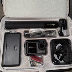 DJI Action 4 Adventure Bundle With Case 