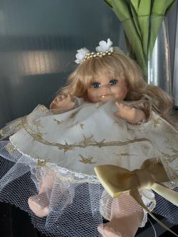 Beautiful Vintage Porcelain Doll. Collector’s Piece.