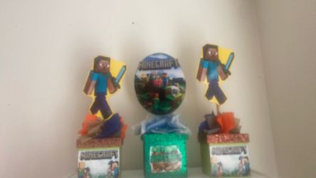 Minecraft center piece (3)