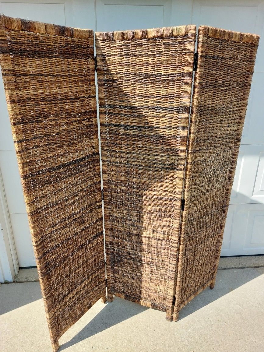 Folding Wicker Rattan Handwoven Seagrass Privacy Room Divider Screen
