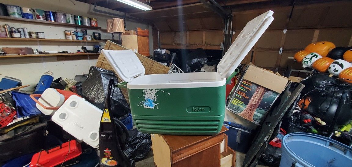 Igloo cooler