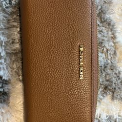 Michael Kors Large Continental Travel Wallet