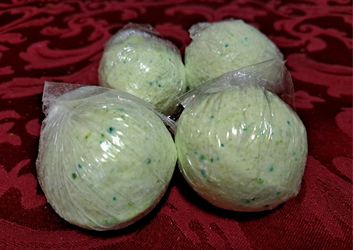 Handmade Green Mint BATHBOMBS