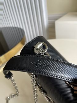 Louis Vuitton Twist Handbag Monogram Sequins PM for Sale in Redondo Beach,  CA - OfferUp