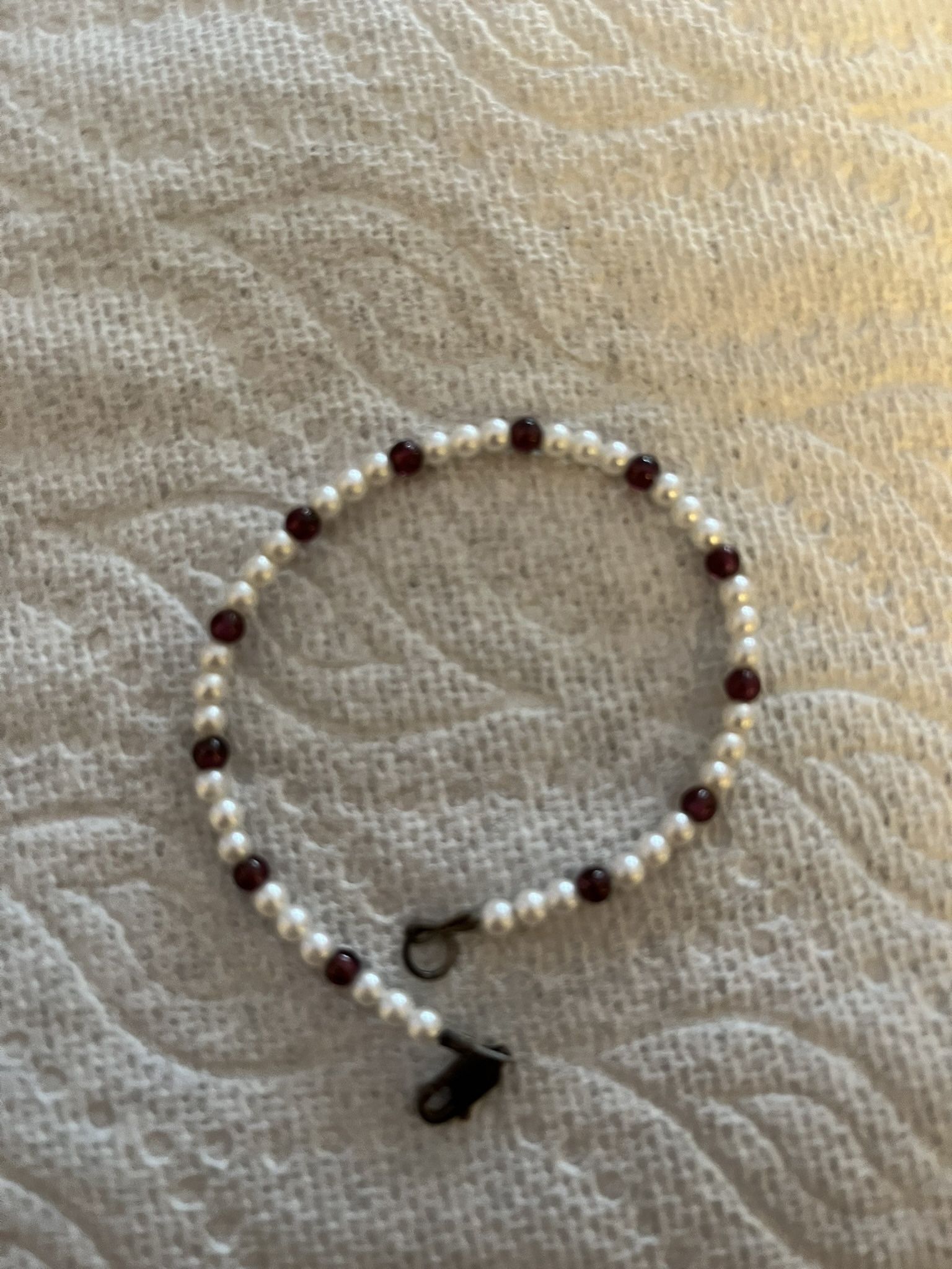 Pearl and Amethyst 7 Inch Bead Bracelet