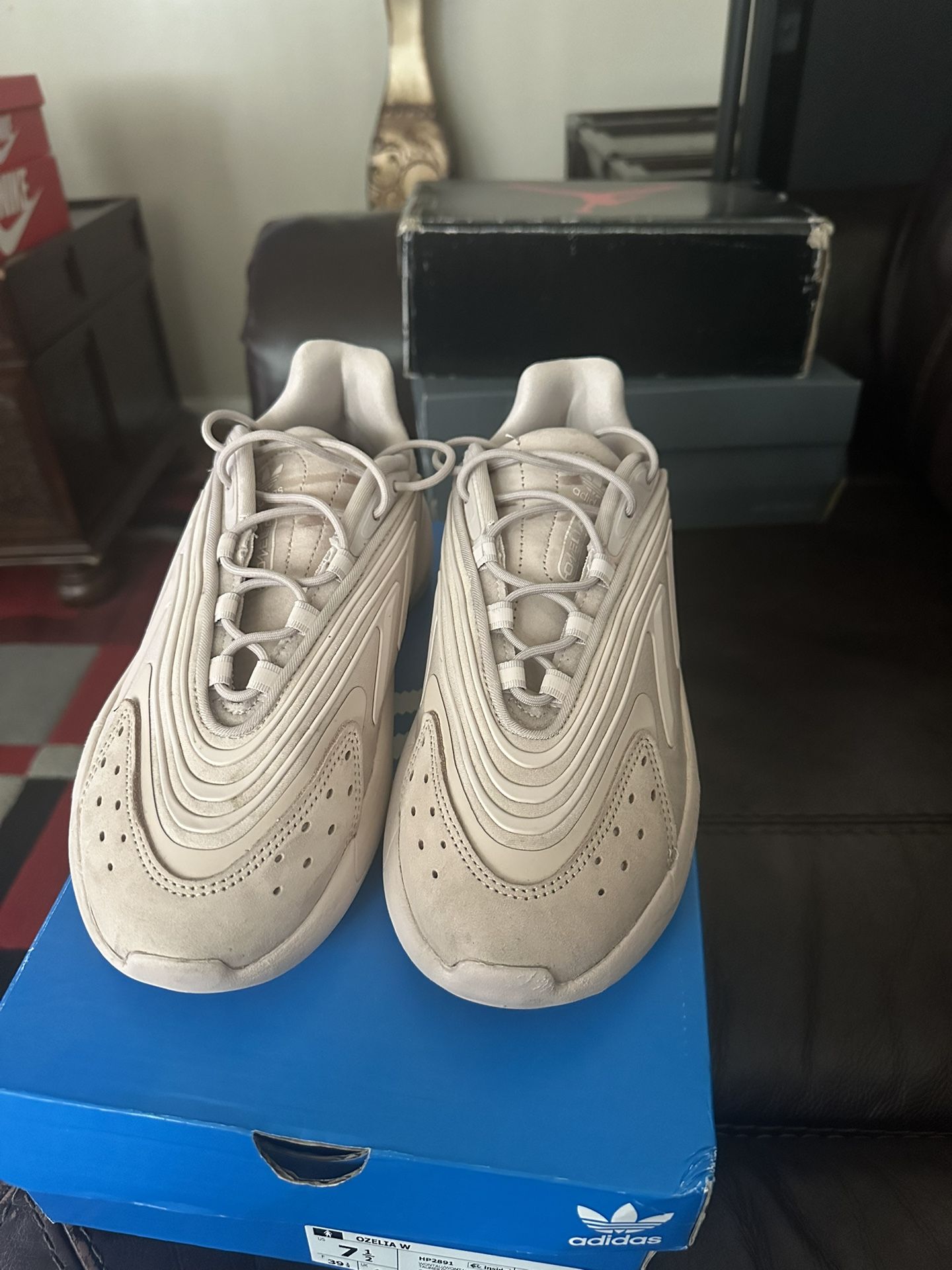 Adidas Sneakers Women
