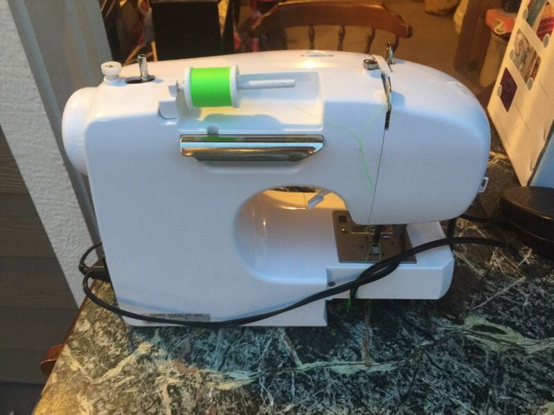 Singer 4166 sewing machine for Sale in Arlington, WA OfferUp