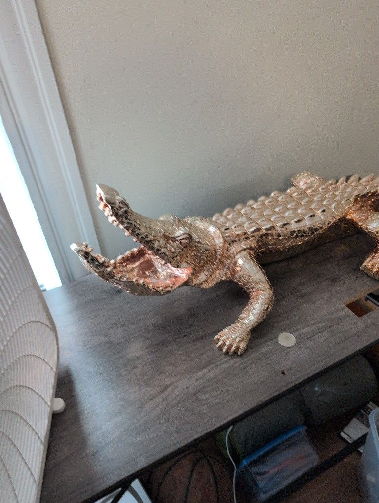 Golden Alligator