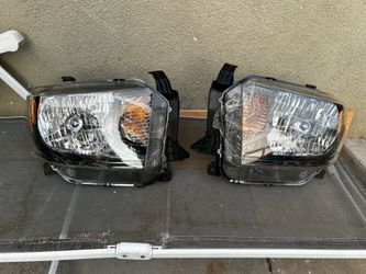 2014-2017 Toyota Tundra TRD Pro models with factory halogen headlights.