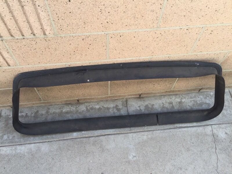 Truck shell boot connector