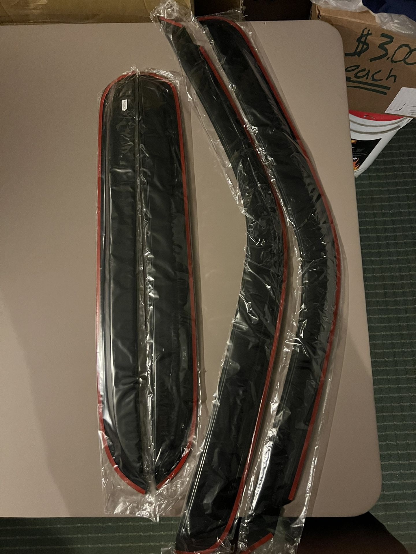 Chevy Silverado 01-07 Rain Guards