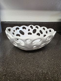 Tabletops Gallery Bread Basket/ Fruit Bowl