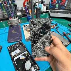 iPhone Shattered Glass ? We Can Help 