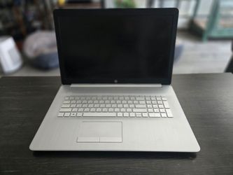 Used HP Laptop 17 features an 11th Gen Intel