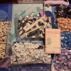 Various Keycaps & Switches (READ DESCRIPTION)
