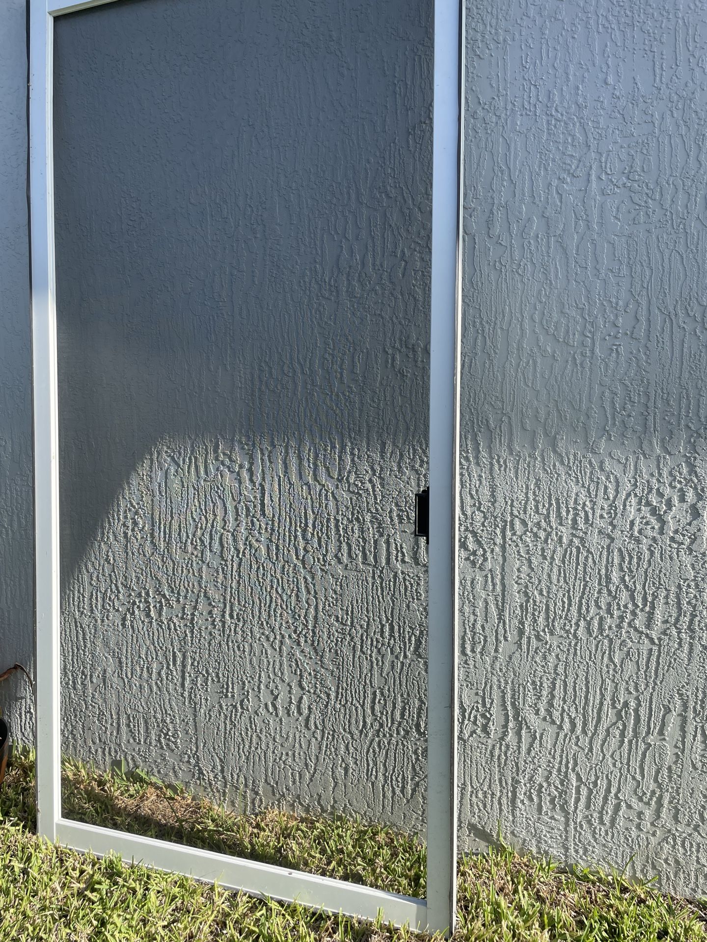 2 Screen Doors
