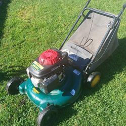 YARD MAN Push Lawnmower Operad By Honda 