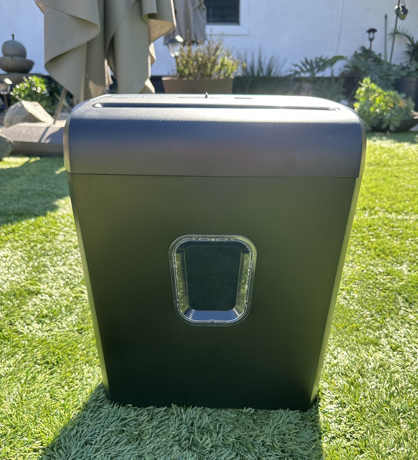 Pen+Gear 8 Sheet Cross Cut Paper Shredder