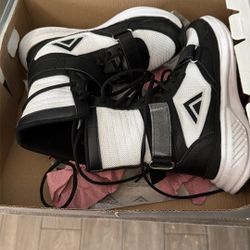 Boxing shoes