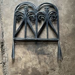 4 Metal Fence Pieces 