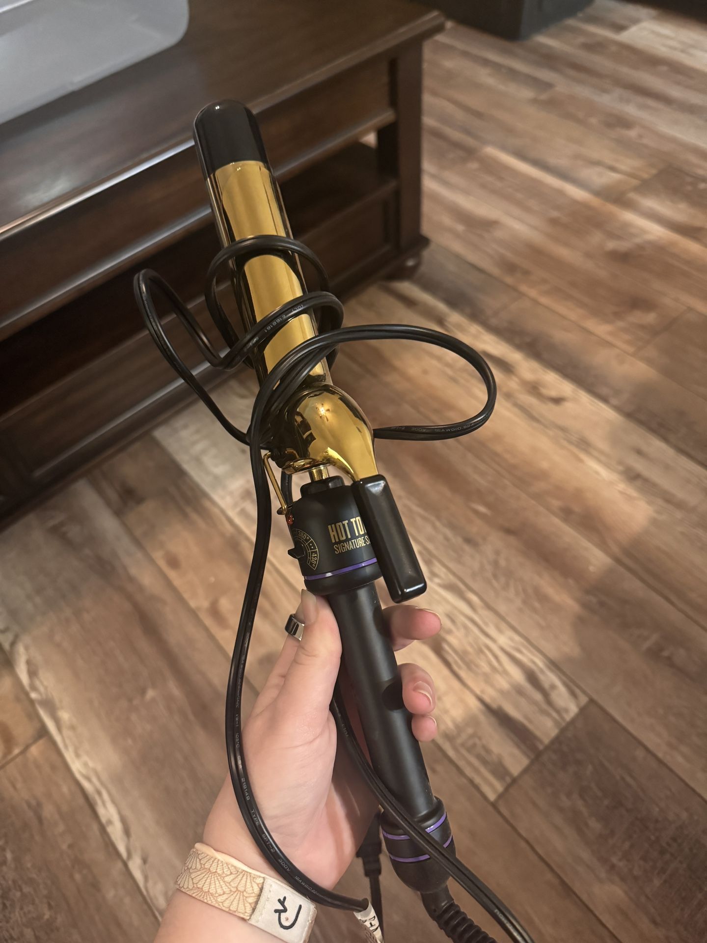 Hot Tools Curling Iron Like New Was Only Used Once