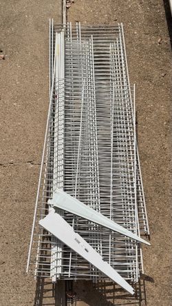 Wire closet shelves