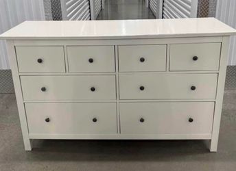 IKEA HEMNES WHITE FINISH LARGE 8-DRAWER DRESSER IN PERFECT AND NEW OVER CONDITION DELIVERY AVAILABLE