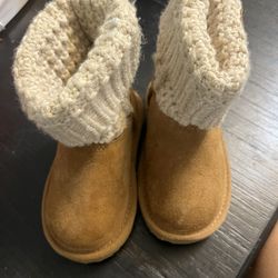Uggs  6c