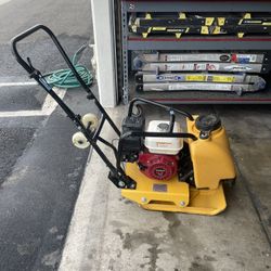 Plate Compactor With 160cc Honda Motor
