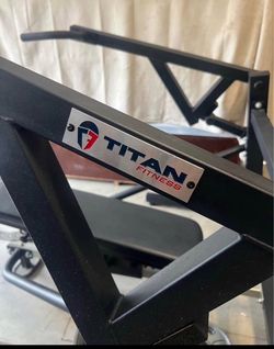 NEW condition Titan chest press & plates