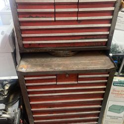 Craftsman Upper And Lower Tool Box (Roll Away) 