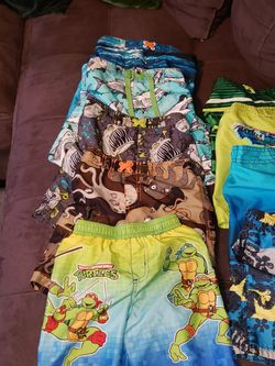 Boys swimtrunk lot 4 (3t)
