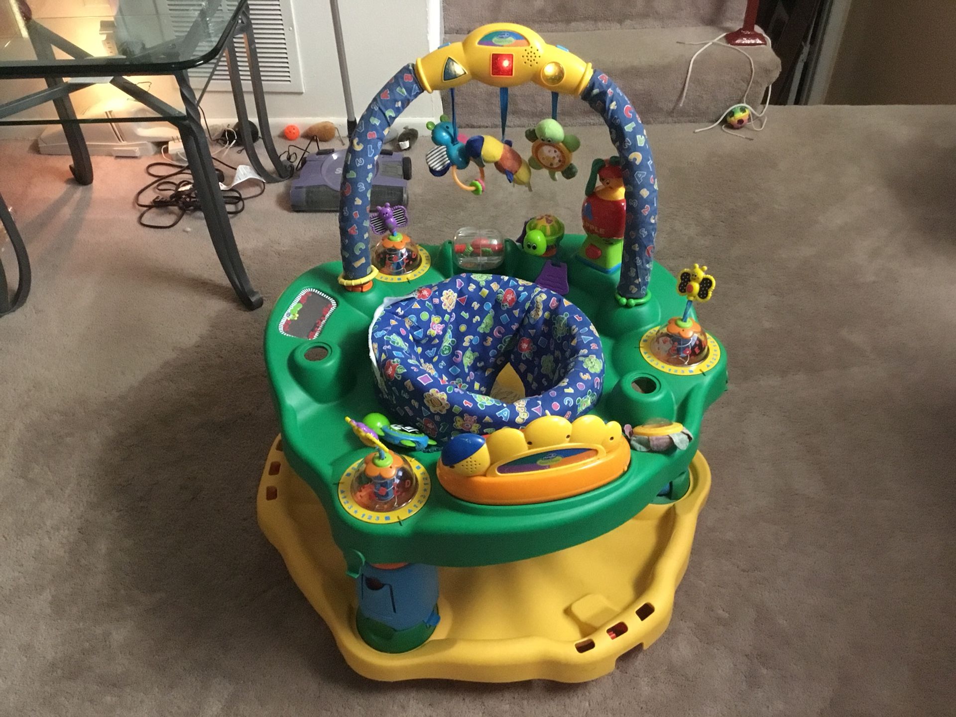 Evenflo SmartSteps ExerSaucer Active Learning Center