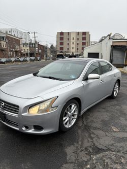 2010 Nissan Maxima