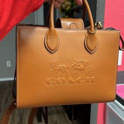 Coach Tote Purse Medium 
