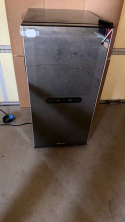 Wine Enthusiast dual zone wine fridge