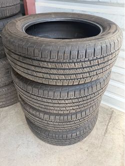 Goodyears 225/60/18 80%